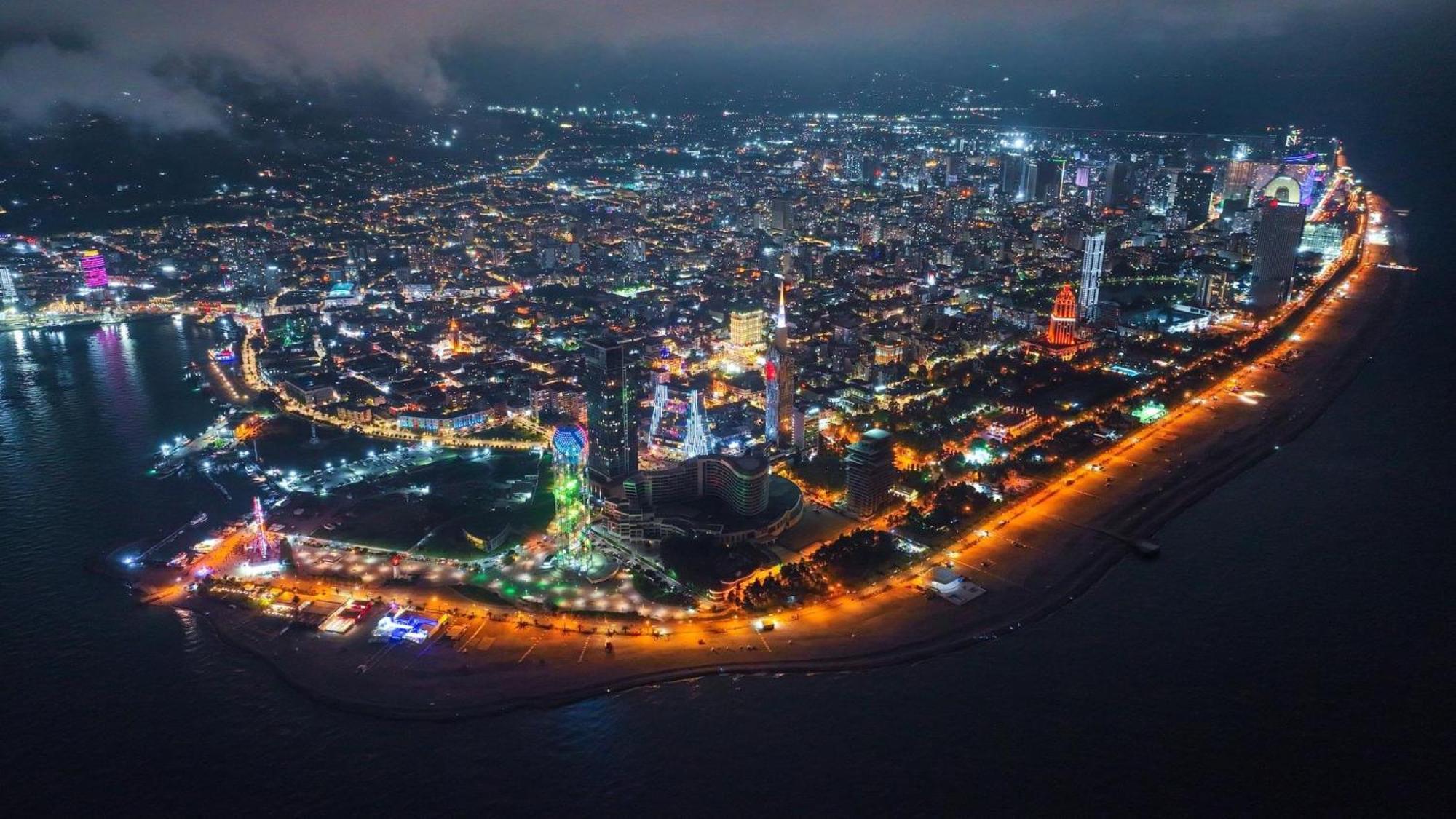 Panorama Sea View Central City Batumi & Aparthotel Екстериор снимка